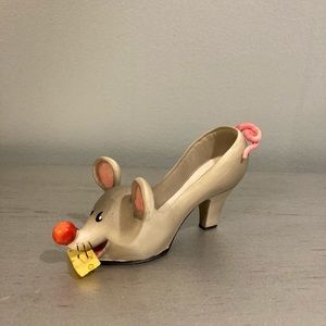 Willow Hall Shoo Shoo Sqeek Sqeek miniature shoe